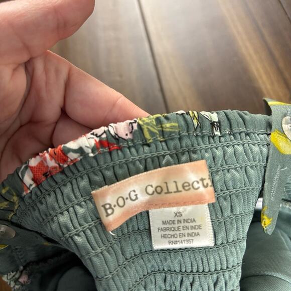 BOG Collective size XS Green floral quilted ruched tank crop top, ruffle hem - Picture 6 of 7